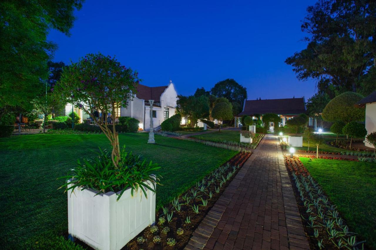 River Meadow Manor Centurion Exteriör bild